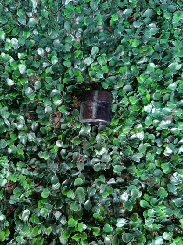 Opaque pigment black